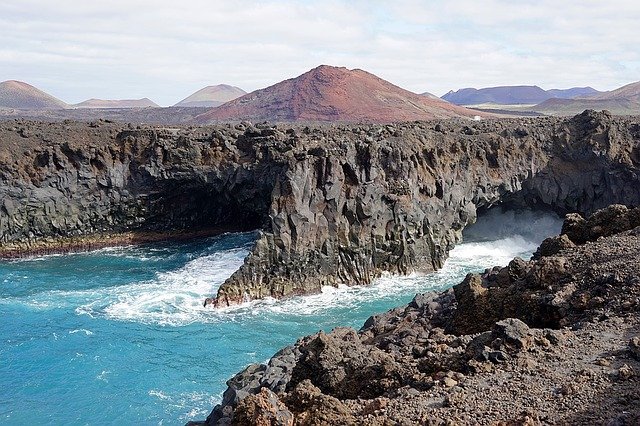 Lanzarote – Insel der Lava und des ewigen Frühlings